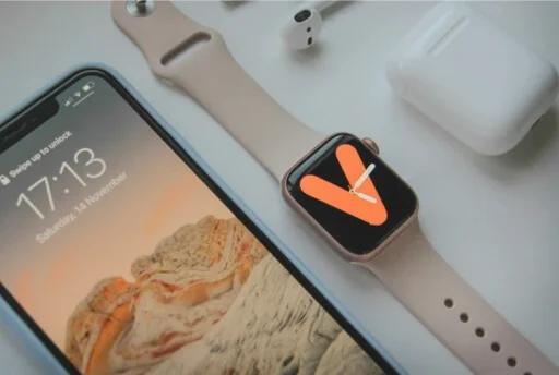 Device-care editorial image for GadgetBar guides