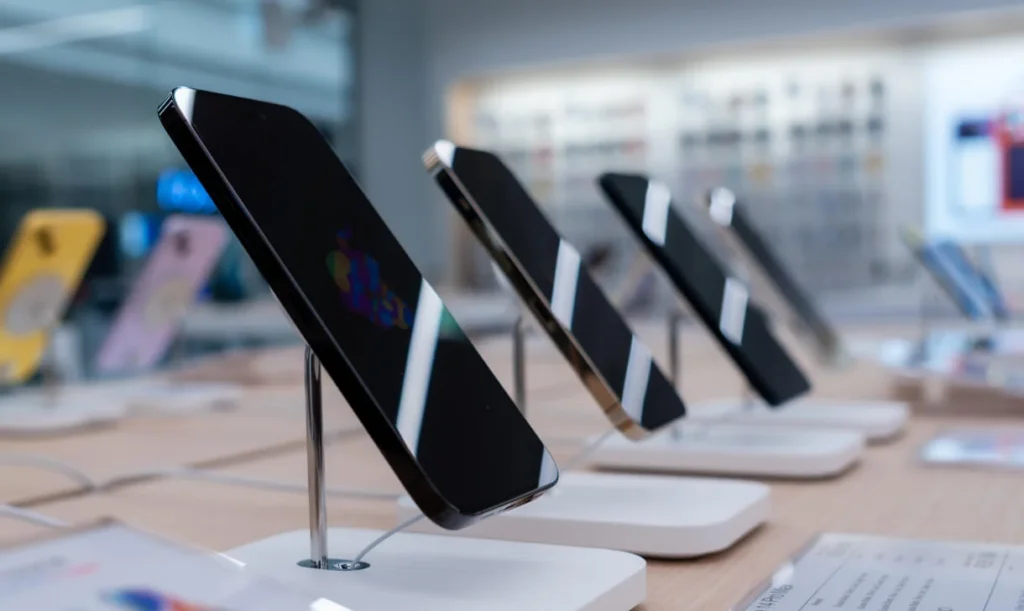 Device trade-in editorial image